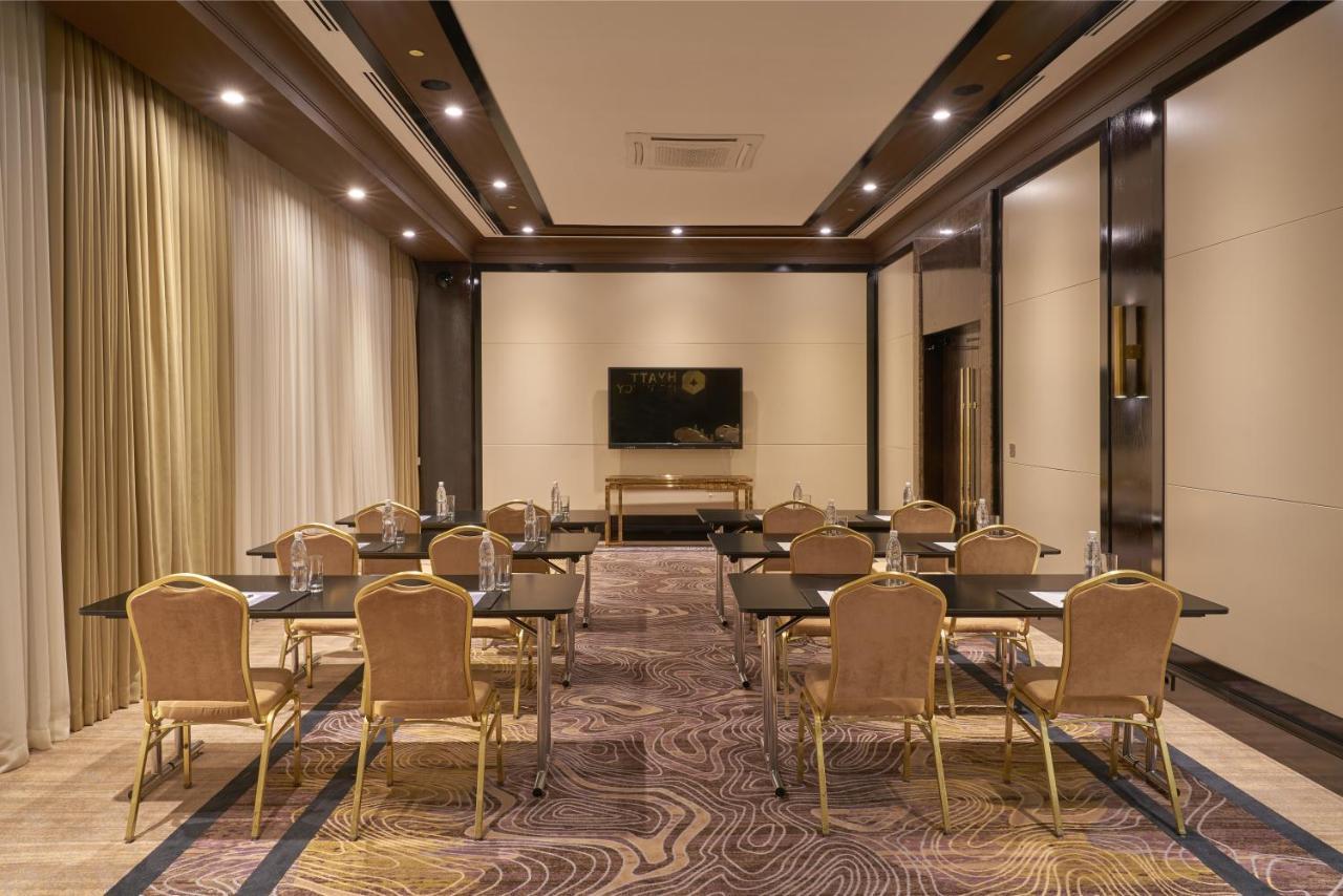 Hotel Hyatt Regency Bishkek Exterior foto