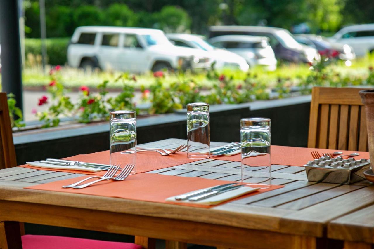 Hotel Hyatt Regency Bishkek Exterior foto