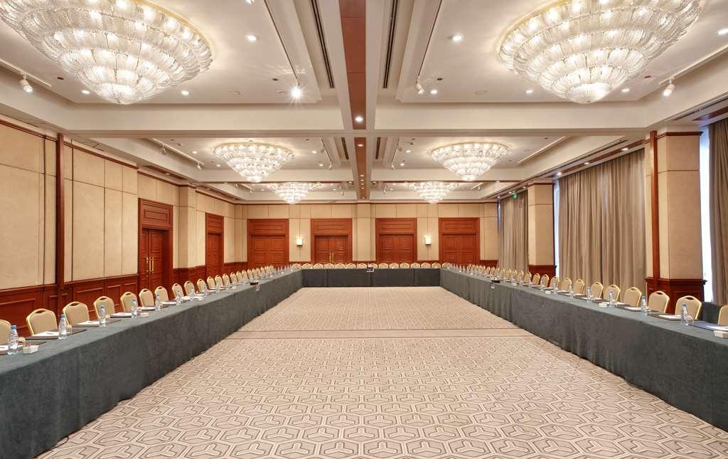 Hotel Hyatt Regency Bishkek Facilidades foto