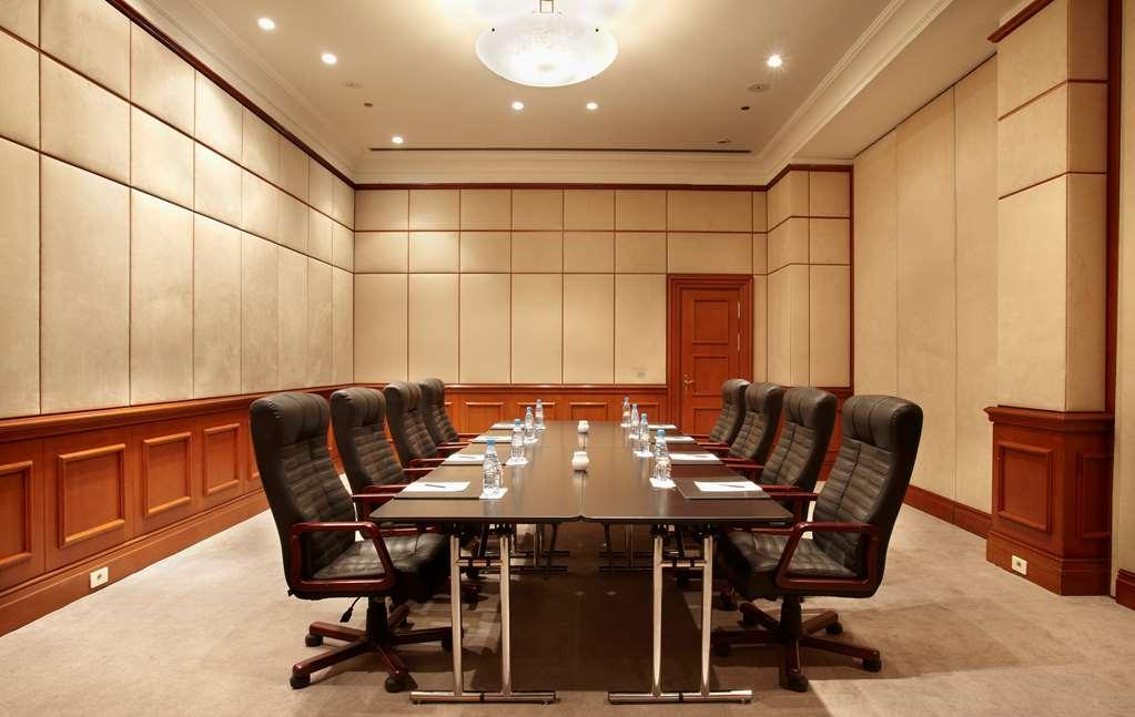 Hotel Hyatt Regency Bishkek Facilidades foto